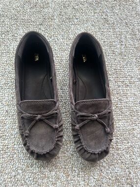Zara Women’s Dark Brown Suede Moccasin Loafers with Bow